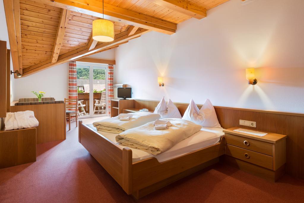 Hotel Klotz San Leonardo in Passiria Room photo